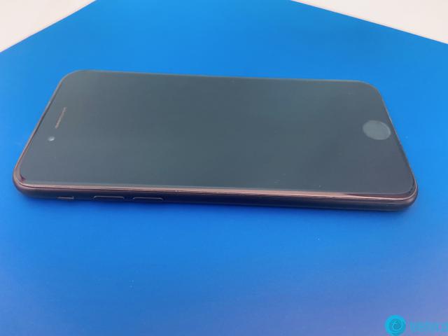 Prodam iPhone 7 32GB Black